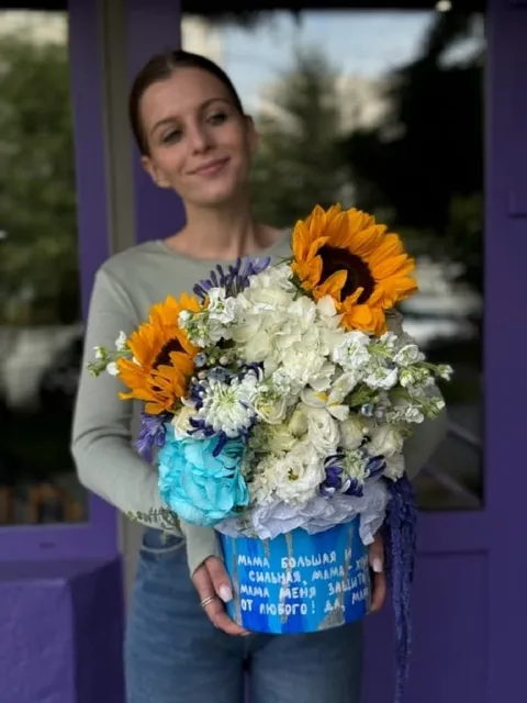 Цветы в коробке «Безусловная любовь»